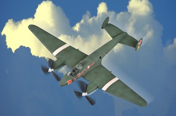 Petlyakov Pe-2 Soviet Dive Bomber - 1/72